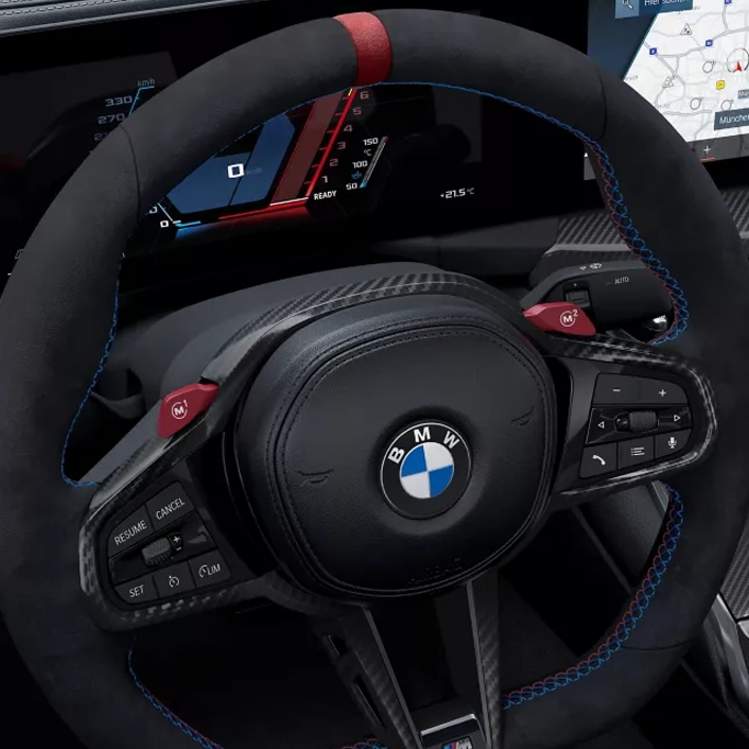 BMW M3 en pleine accélération sur circuit