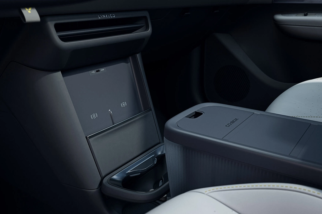 Détail des siège arrière du Lynk & Co 02 électrique